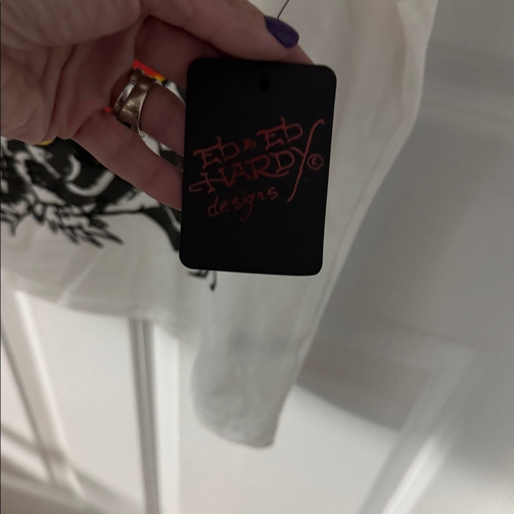 Ed Hardy White Tee with Skull and Flames - Picture 4 of 6